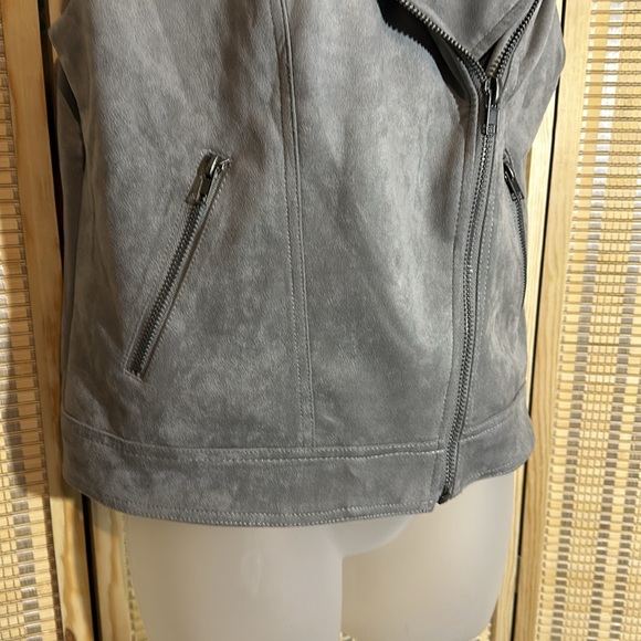 Philosophy Gray Zip Front Faux Leather Moto Vest Zippered Pockets Medium New NWT - Picture 4 of 16